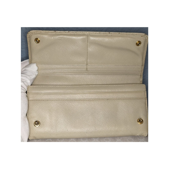 Prada Saffiano Leather Long Bifold Wallet Off White Authentic - Picture 4 of 16